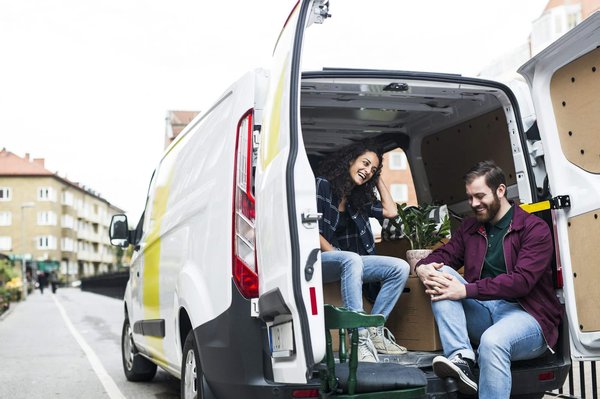 Déménager plus sereinement avec la location de véhicule à Saint-Saturnin